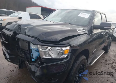 2021 Ram 1500 Big Horn 4X4 6'4 Box z USA, uszkodzony, nr VIN 1C6SRFBT3MN787633